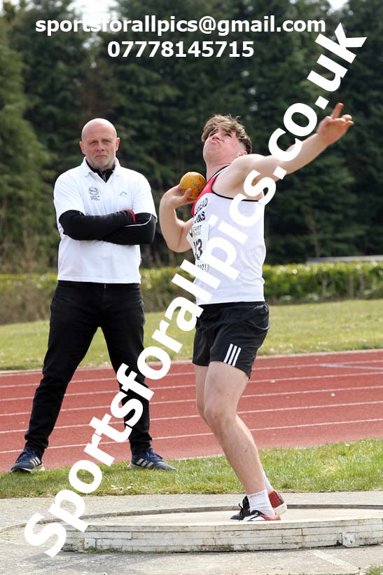 Shot putt, 2021 NECAA Open Graded Meeting, Morpeth. Photo: David T. Hewitson/Sports for All Pics